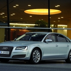 Audi A8 4.0 V8 TFSI quattro tiptronic