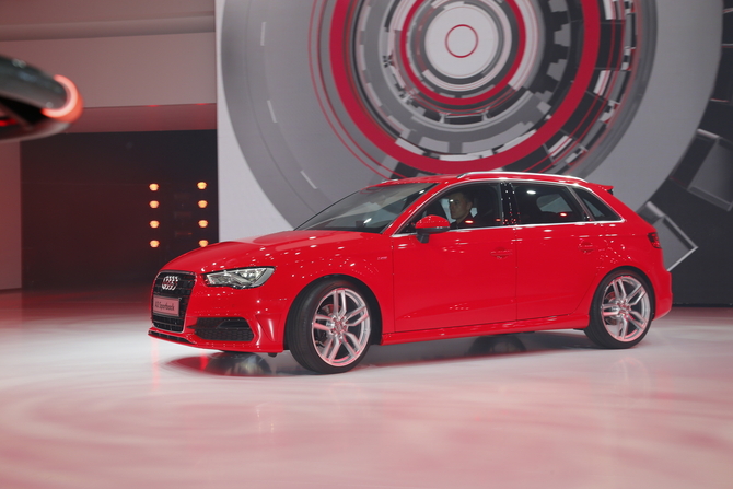 *ATUALIZADO* Audi A3 Sportback apresentado em Paris