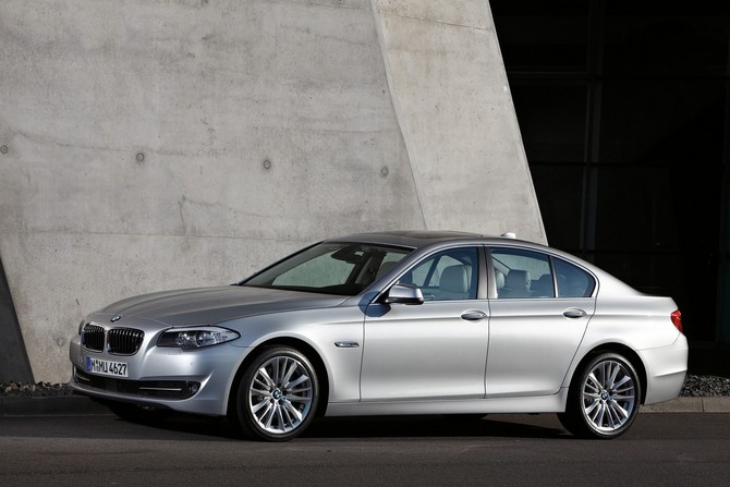 BMW 550i