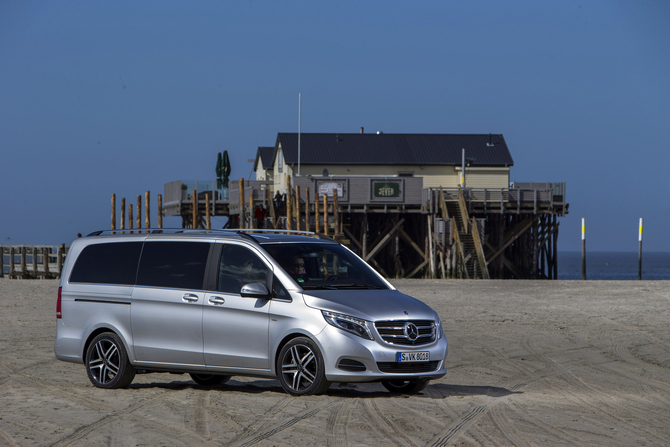 Mercedes-Benz V 220 CDI Avantgarde Standard 