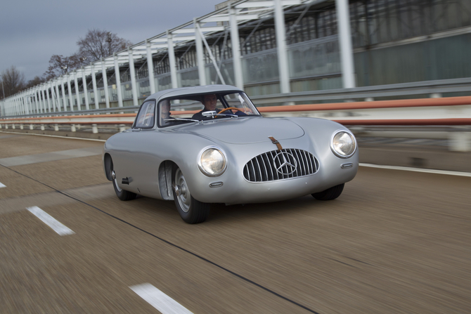 A Mercedes vai mostrar o W194 300 SL no evento