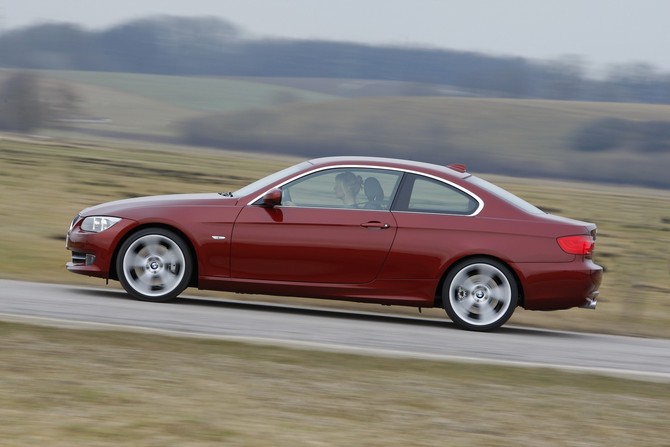 BMW 325i Coupé (E92) LCI