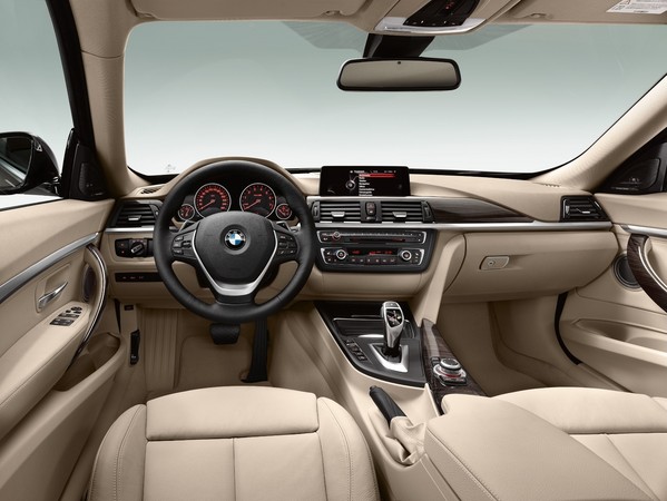 Das Interieur ist größer mit mehr Beinfreiheit Das Interieur ist größer mit mehr Beinfreiheit