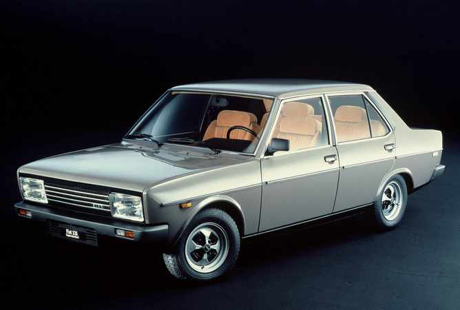 Fiat 131 Supermirafiori 1300 4-door saloon