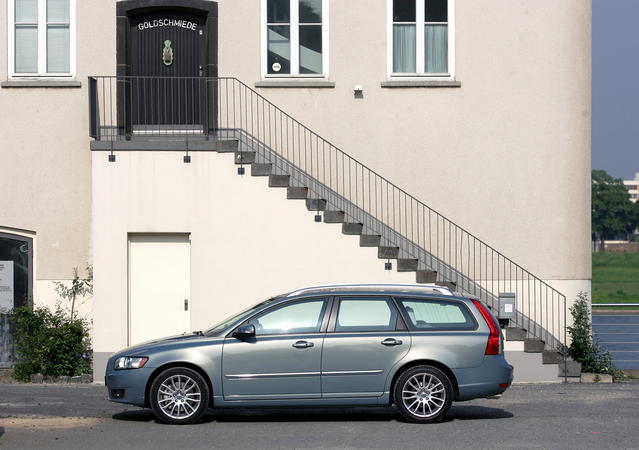 Volvo V50