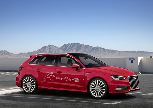 L'Audi A3 e-tron fonctionne soit avec le moteur thermique, soit avec le moteur électrique ou bien en mode hybride.