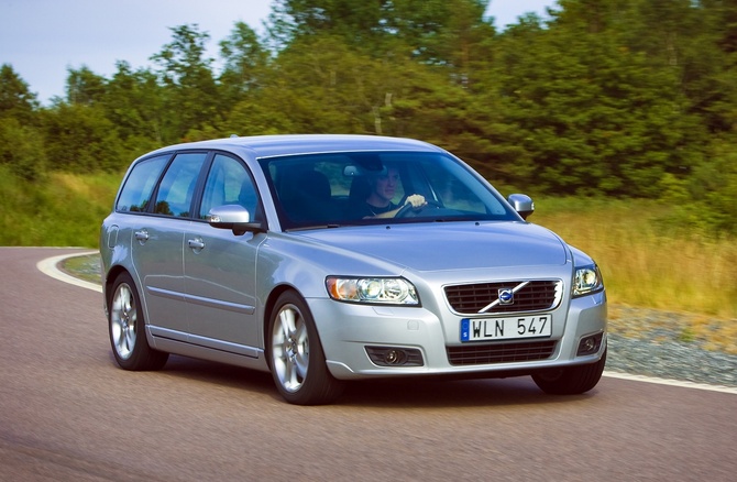 Volvo V50 2.4