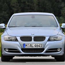 BMW 320d (E90) LCI