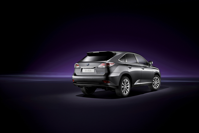 2013 Lexus RX Gets New Nose and Interior Upgrades 