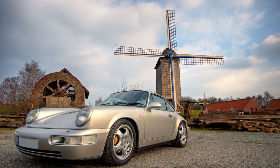 Porsche 911 Carrera 4