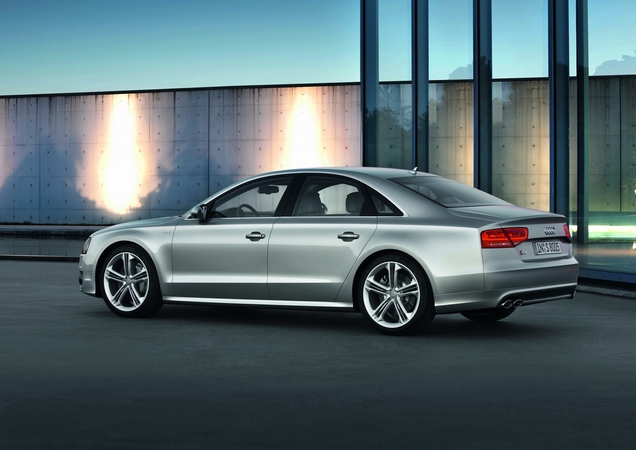 Audi launches new 520 hp S8