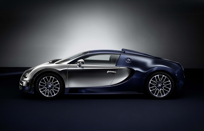 This is the sixth and last edition of the Bugatti Legends