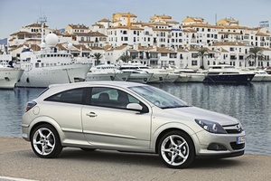 Opel Astra GTC 1.6 ECOTEC Easytronic