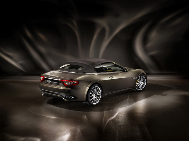 Fine Corinthian Leather: Maserati Builds GranCabrio with Interior by Fendi