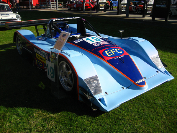 Lola B2K/40