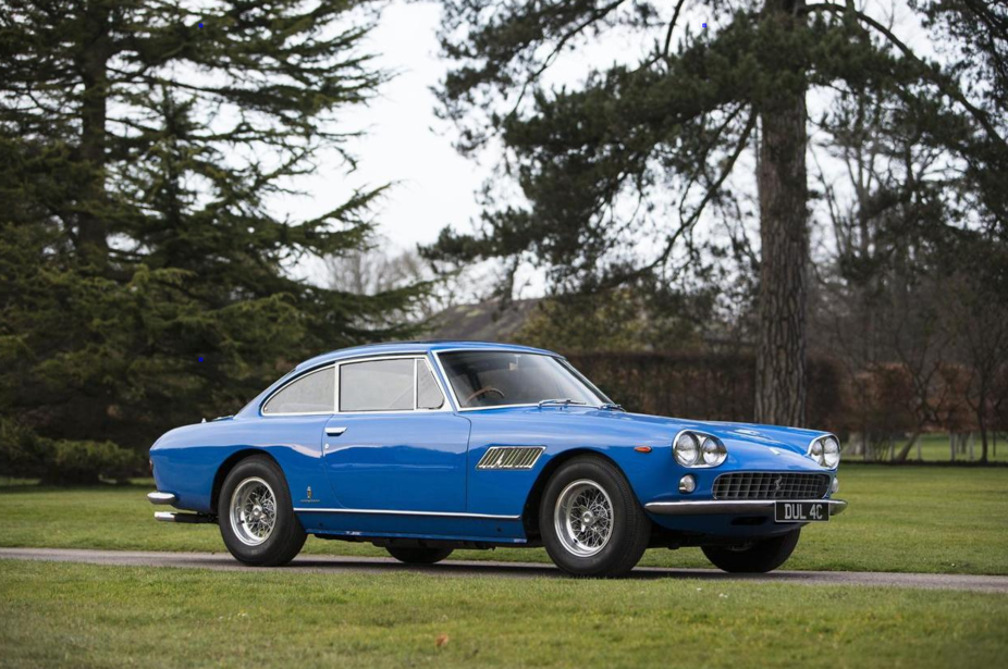 O Ferrari 330 GT 2+2 de Lennon será vendido no leilão da Bonhams no Festival Goodwood of Speed