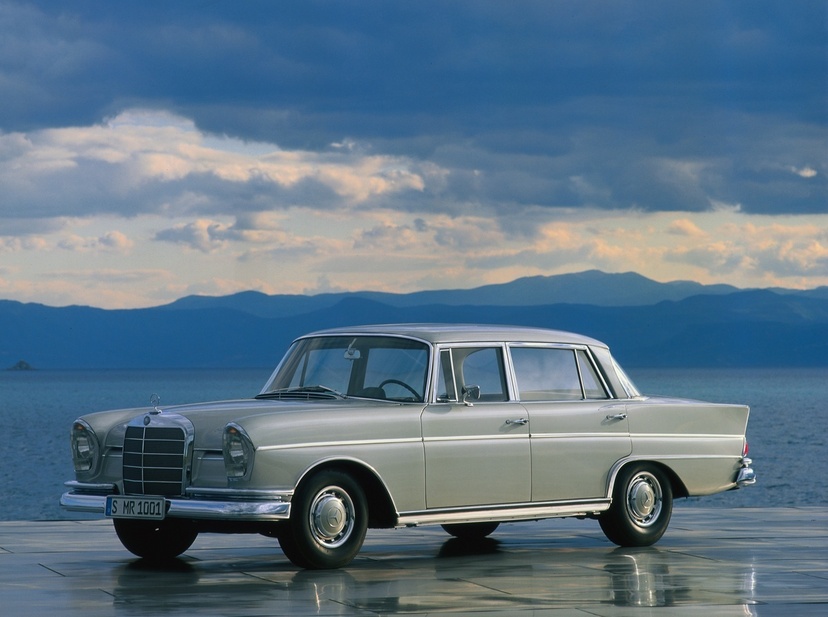 Mercedes-Benz 300 SE