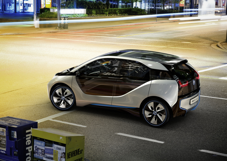 A versão de produção do BMW i3 será apresentada no Salão Automóvel de Frankfurt