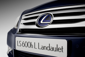 Lexus LS 600h L Laundelet