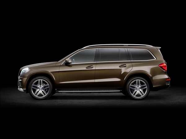 A Mercedes lança o Classe GL, o maior e mais luxuoso SUV da marca