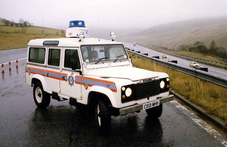 Land Rover Defender 110 Police