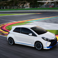 Toyota Yaris Hybrid-R