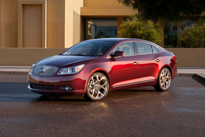 Buick LaCrosse GL Concept Considers More Luxurious LaCrosse