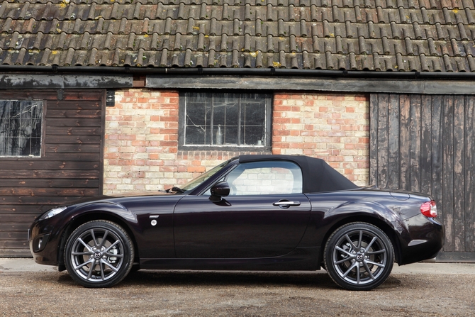 Mazda MX-5 Coupé Cabriolet 2.0i Venture