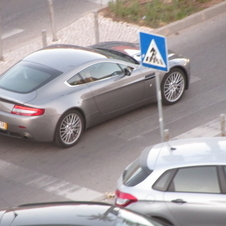 Aston Martin Virage Volante