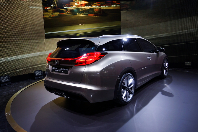 Honda Civic Tourer Concept