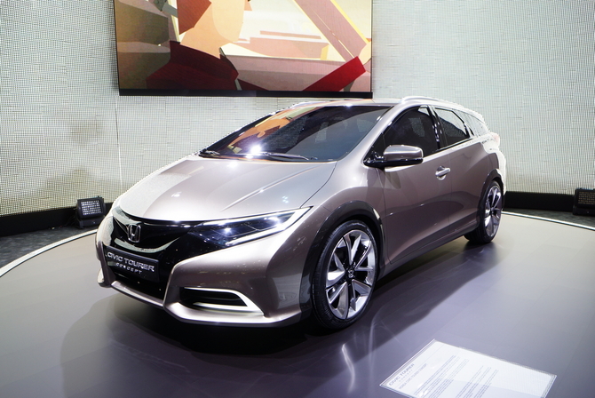 Honda Civic Tourer Concept