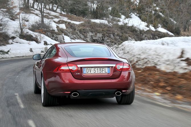 Jaguar XK Coupé 5.0L V8