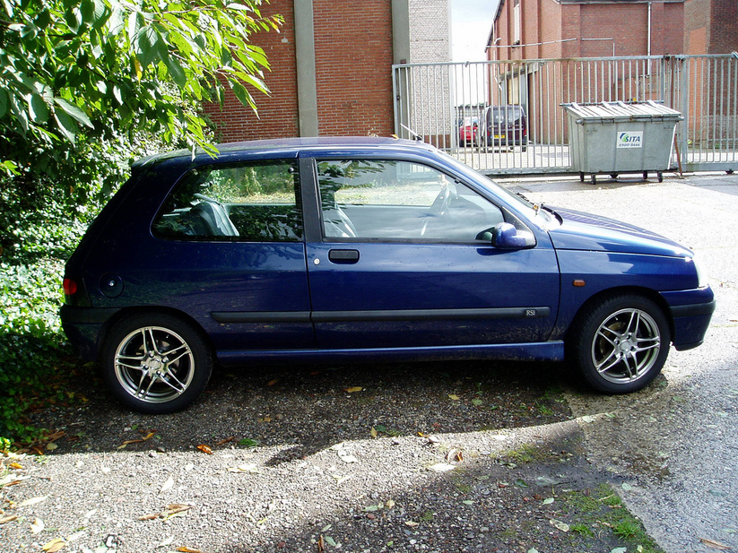 Renault Clio 1.8i RS