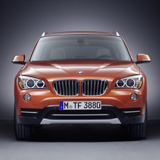 BMW X1 xDrive20i AT