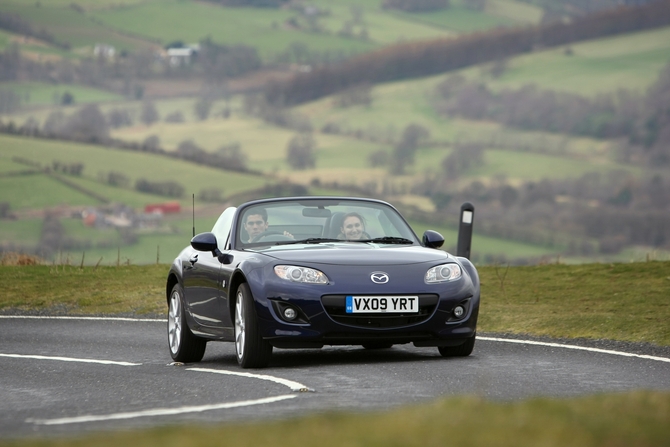 Mazda MX-5 Coupé Cabriolet 1.8i SE