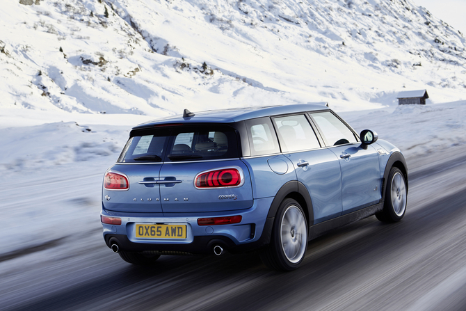 The Clubman Cooper SD is fitted with a 2.0-liter diesel engine with 190hp and 400Nm of torque 