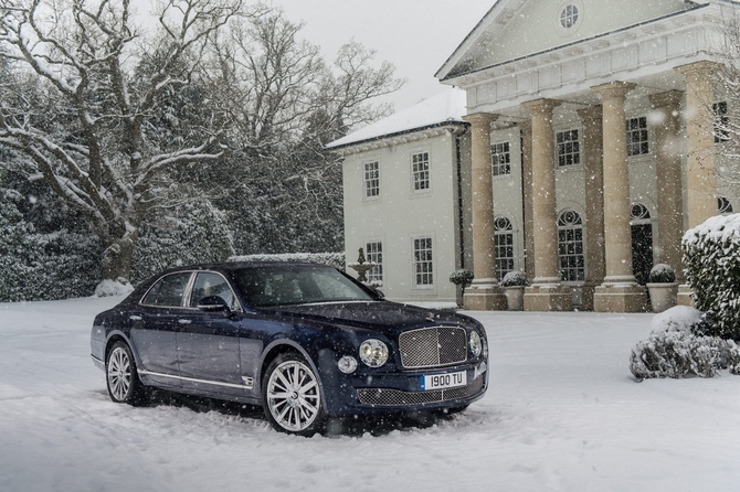 Bentley hat noch keine Informationen zu den anderen beiden Fahrzeugen genannt