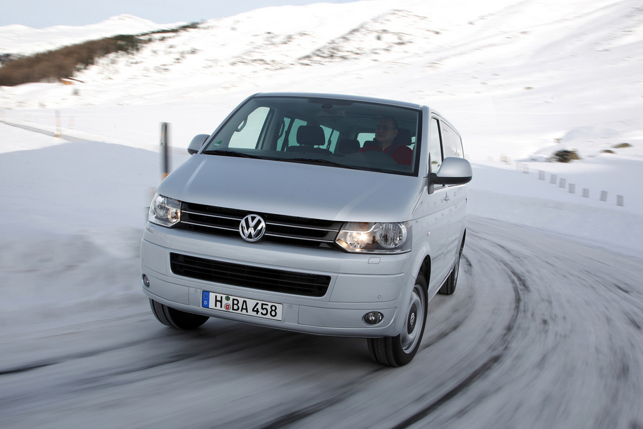 Volkswagen Caravelle 2.5 TDi 174cv 9L Confortline