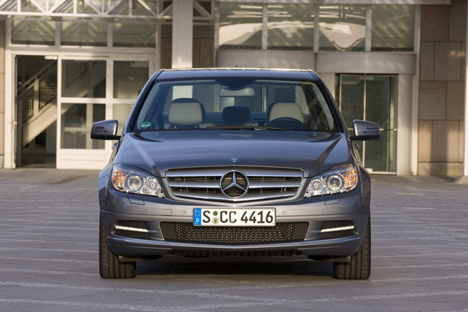 Mercedes-Benz C 200 CGI BlueEfficiency Auto