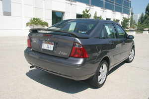 Ford Focus 2.0 PZEV Automatic (US)