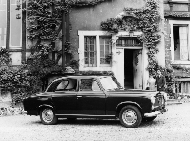 Peugeot 403 Saloon