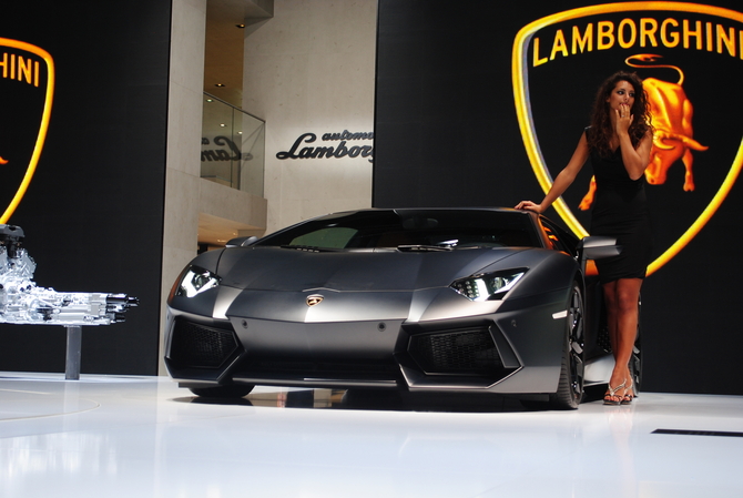 Lamborghini Aventador LP 700-4