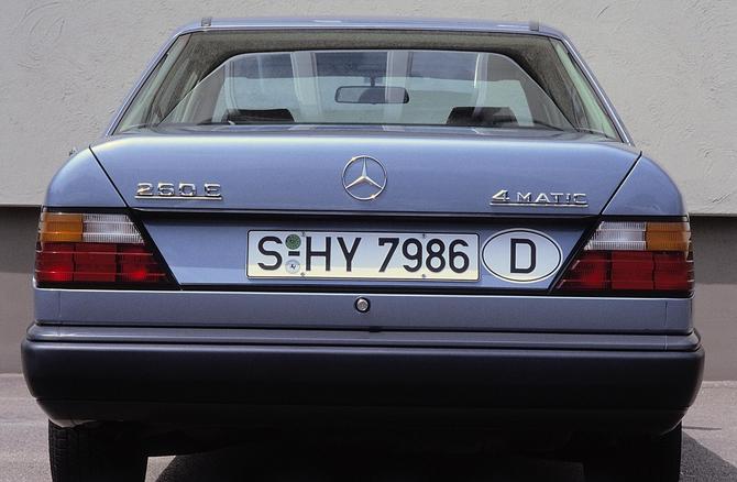 Mercedes-Benz 260 E 4MATIC