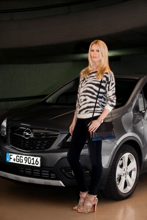 Claudia Schiffer will sell the Meriva and Mokka in ads in Europe Claudia Schiffer will sell the Meriva and Mokka in ads in Europe
