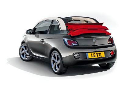 The convertible is similar to the Fiat 500C