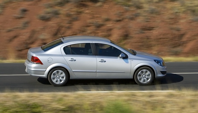 Opel Astra Sedan 1.6 Automatic