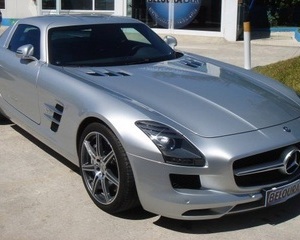 Mercedes-Benz SLS AMG