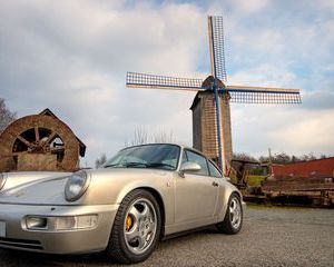 911 Carrera 4