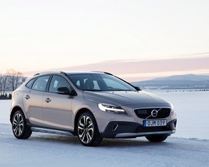 V40 Cross Country D2 Plus Geartronic