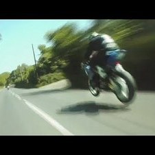 GUY MARTIN -VS- MICHAEL DUNLOP 